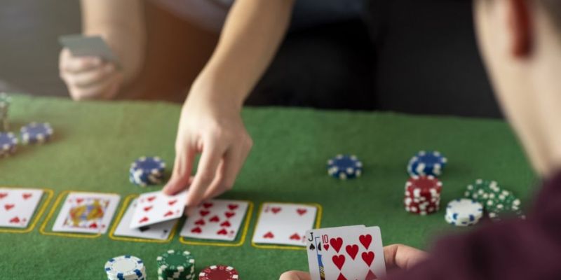 Giới thiệu đôi nét về game bài Poker vừa hay vừa thú vị